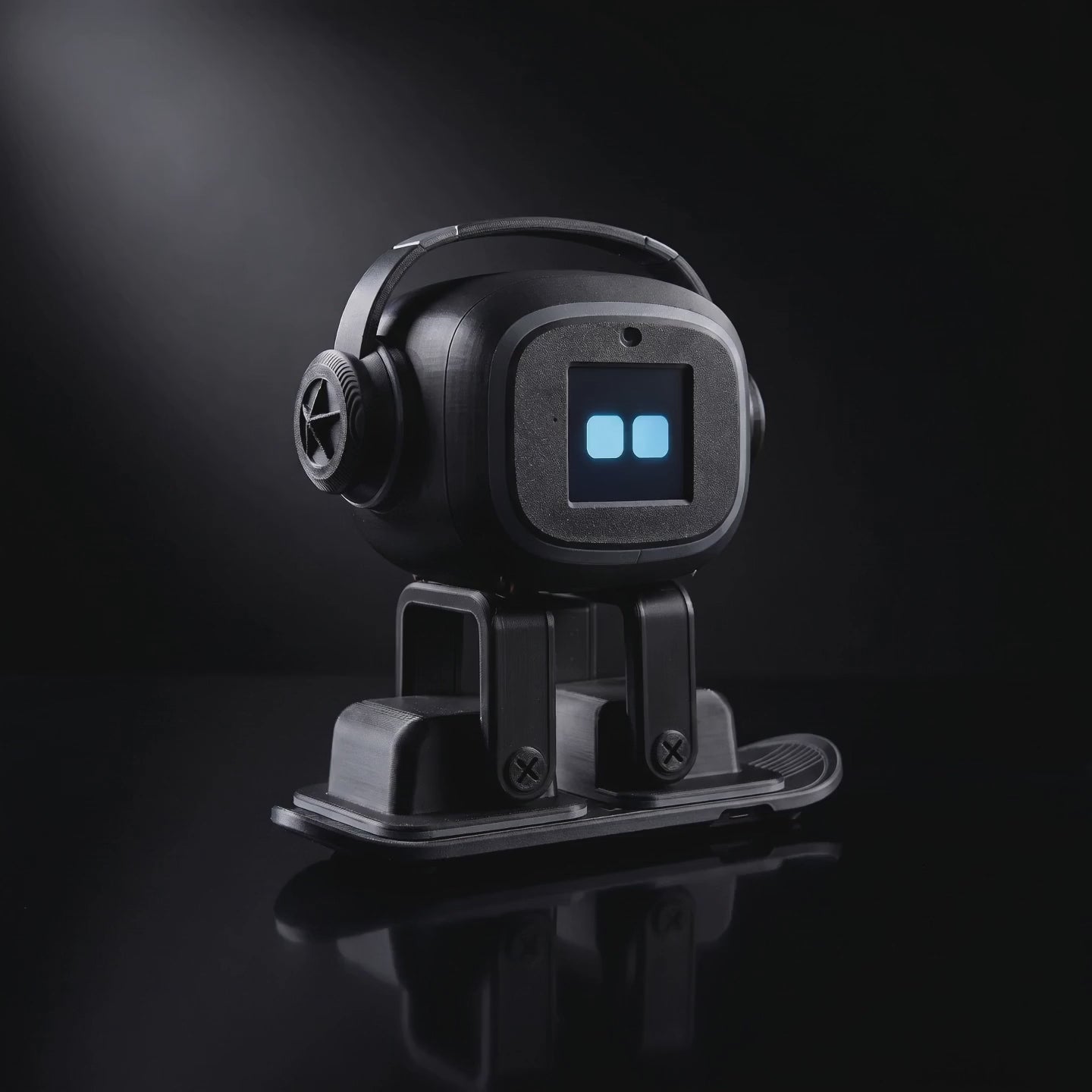 NIMBO hero film: dark studio product video